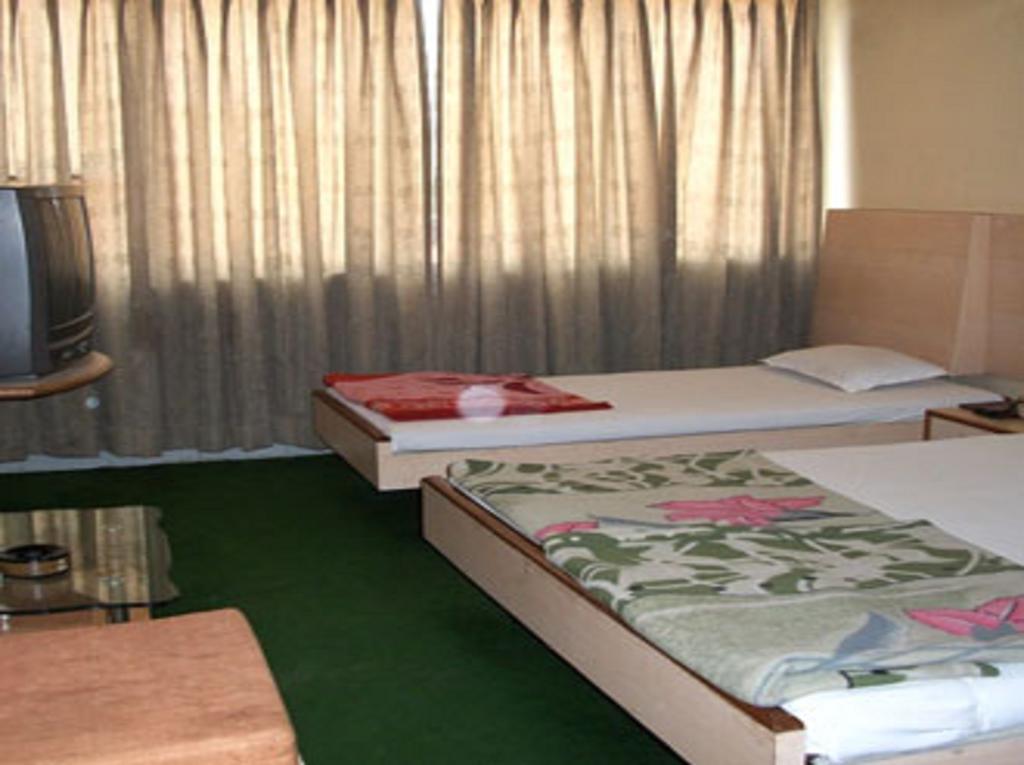 Hotel Tourist International Pune Luaran gambar