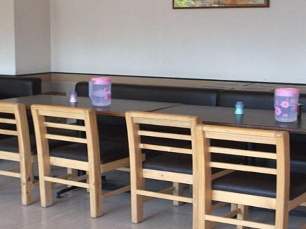 Hotel Tourist International Pune Luaran gambar