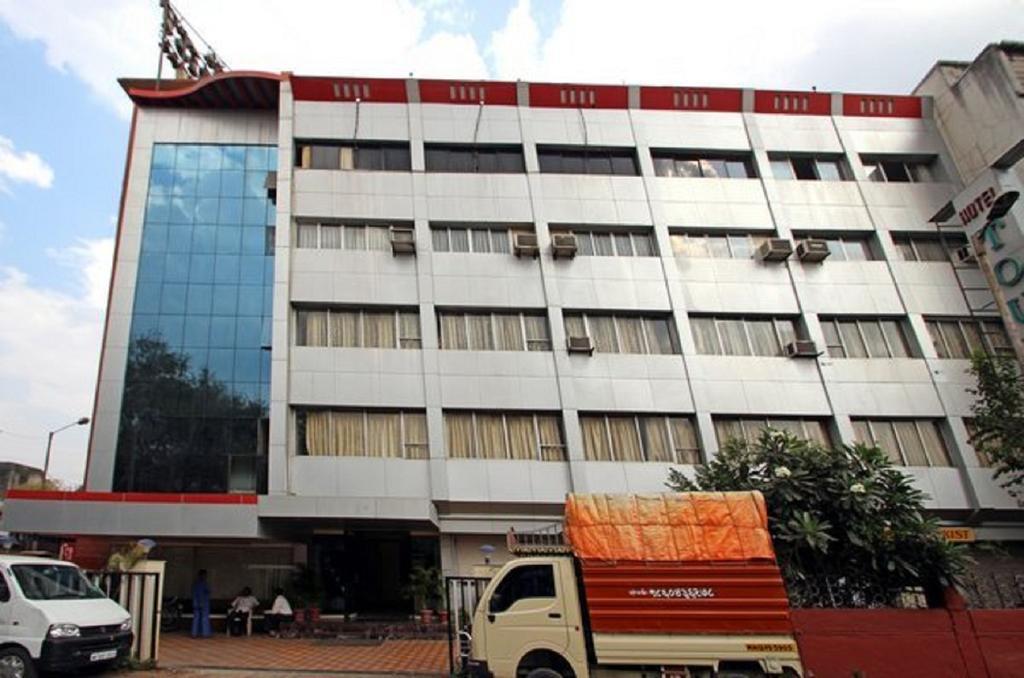 Hotel Tourist International Pune Luaran gambar