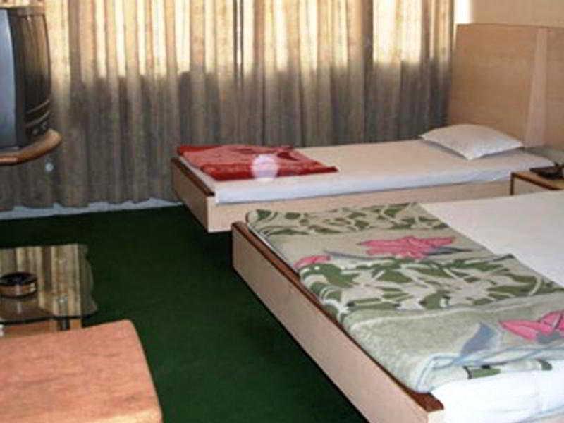 Hotel Tourist International Pune Luaran gambar