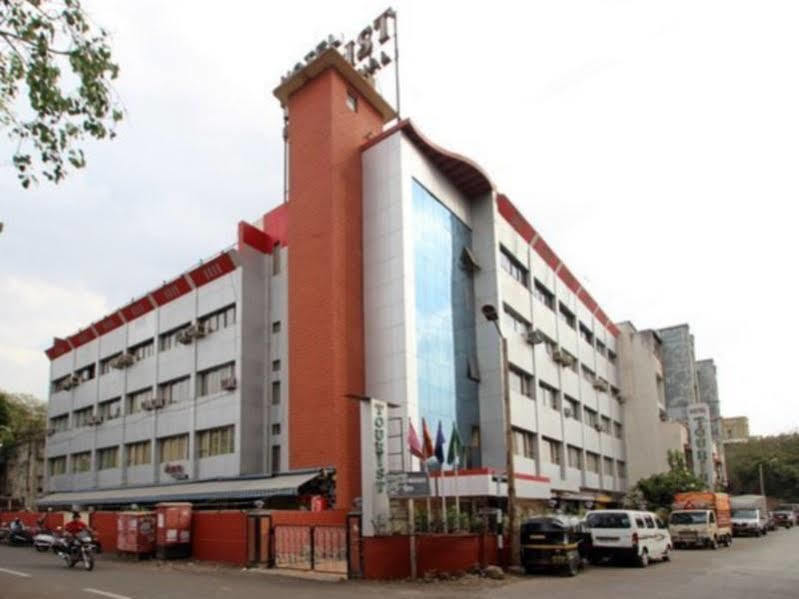 Hotel Tourist International Pune Luaran gambar